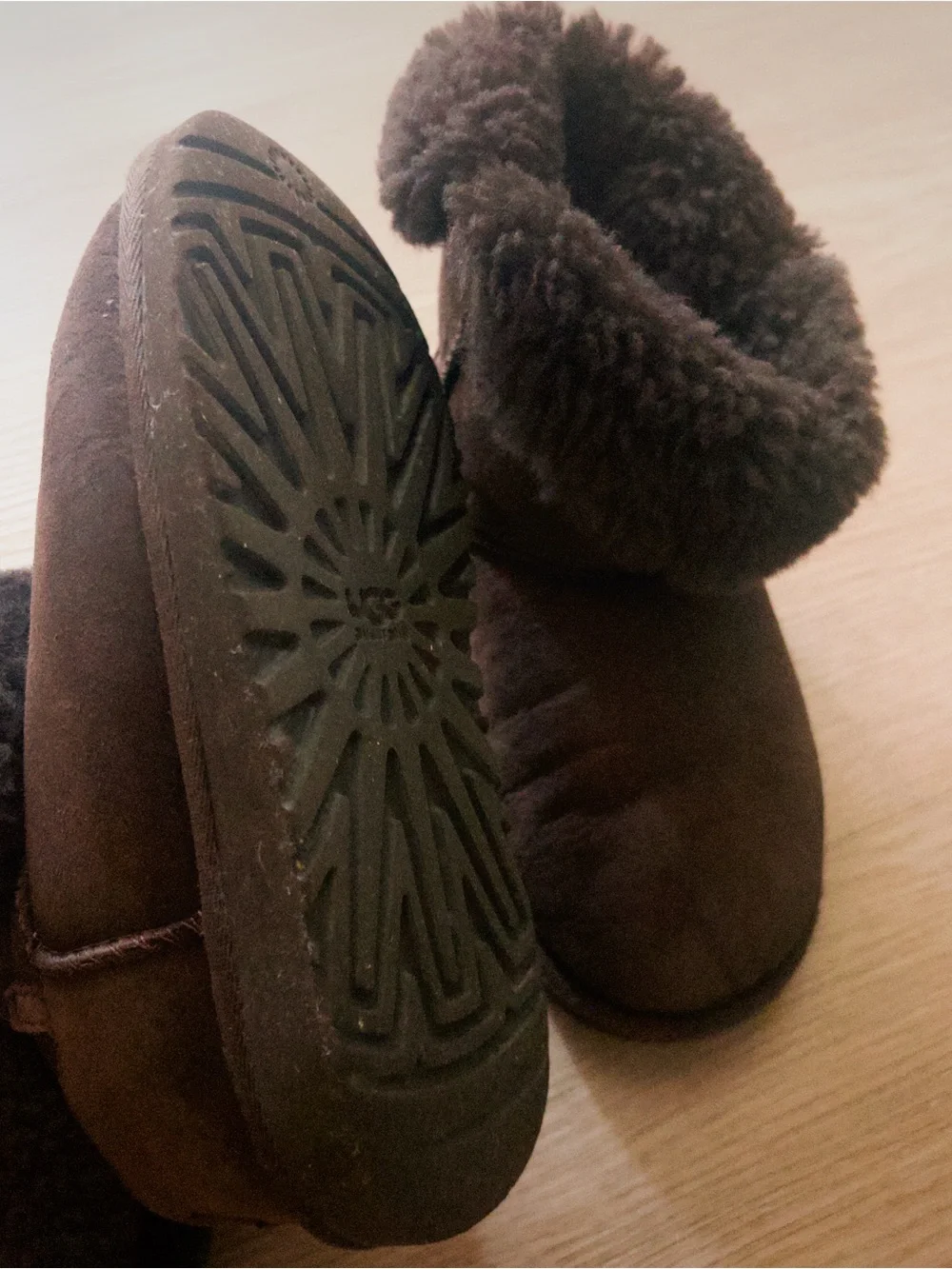 UGG Australia 5991 Bailey Button Chocolate Brown Kids